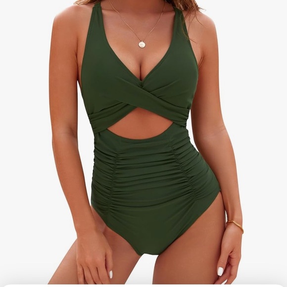 Womens Blooming Jelly Green Cutout One-Piece Swimsuit Women’s Size Medium - Picture 1 of 6